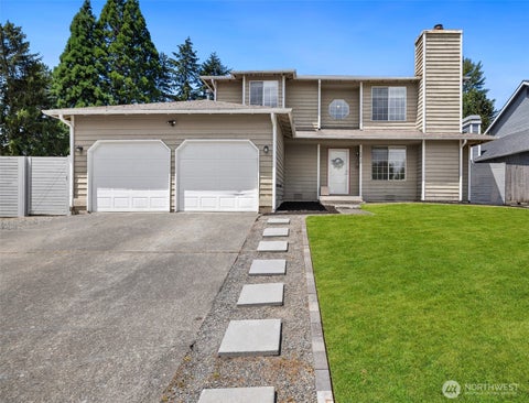 Photo of 12730 SE 282nd Way, Kent, WA 98030 (MLS # 2554227)