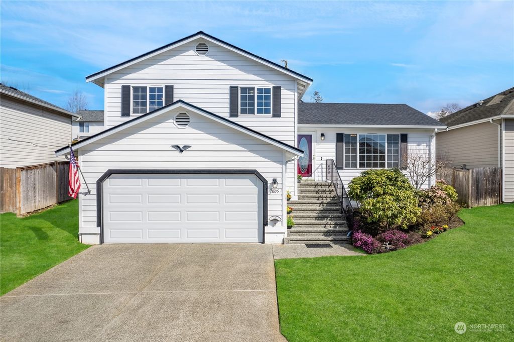 Photo of 7005 77th Avenue NE, Marysville, WA 98270 (MLS # 2049806)