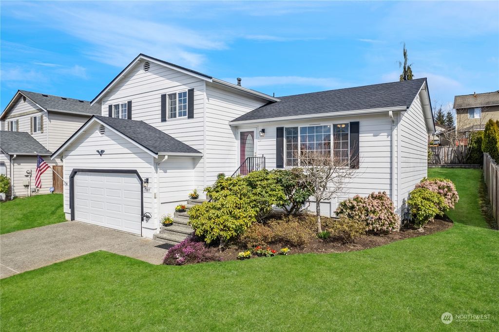 Photo of 7005 77th Avenue NE, Marysville, WA 98270 (MLS # 2049806)