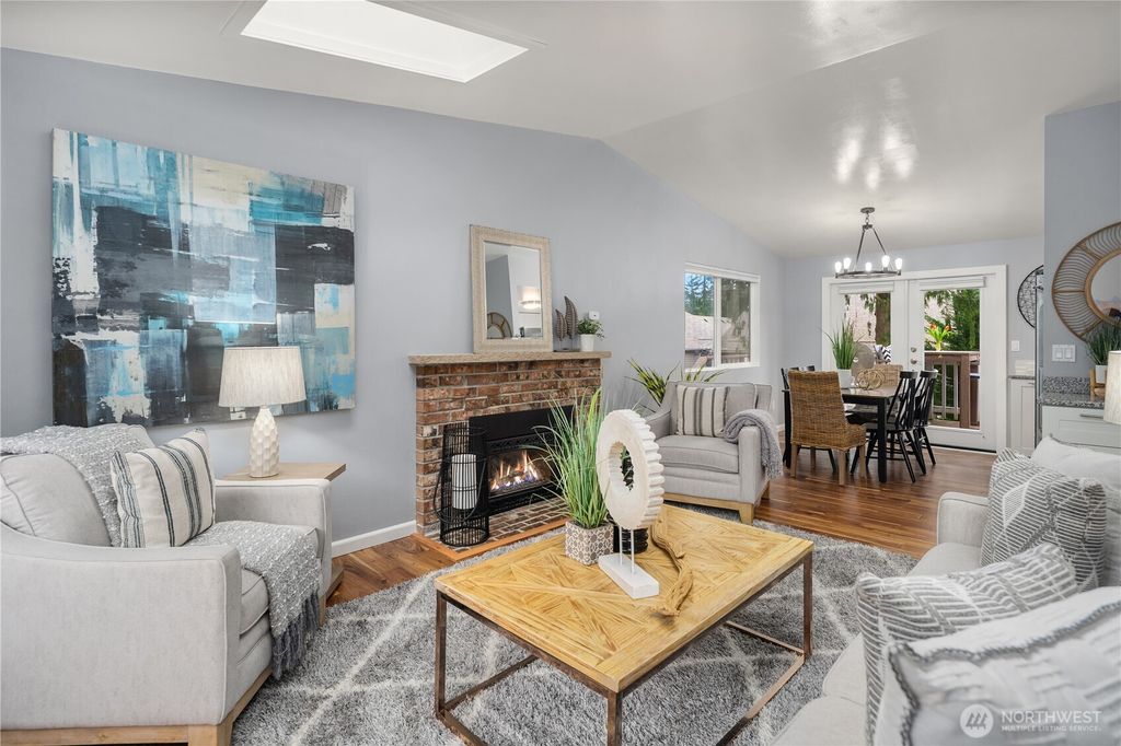 Photo of 21239 NE 10th Place, Sammamish, WA 98074 (MLS # 2484552)