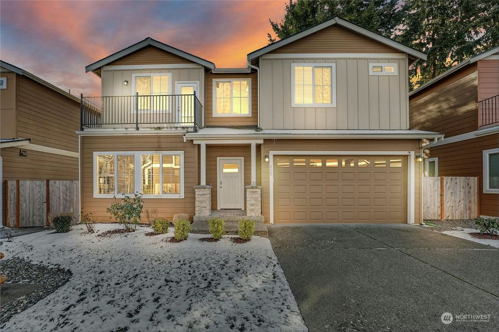 Photo of 112 161st Street SW, Lynnwood, WA 98087 (MLS # 2194213)