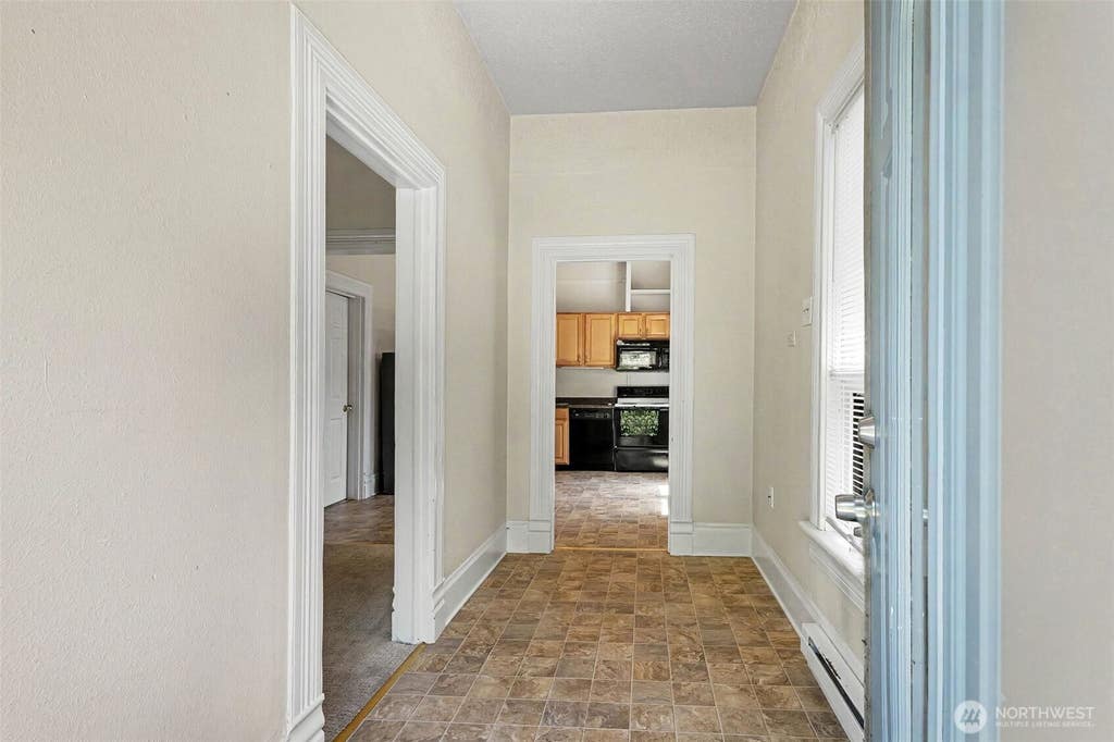Photo of 140 S Cambrian Avenue, Bremerton, WA 98312 (MLS # 2544559)
