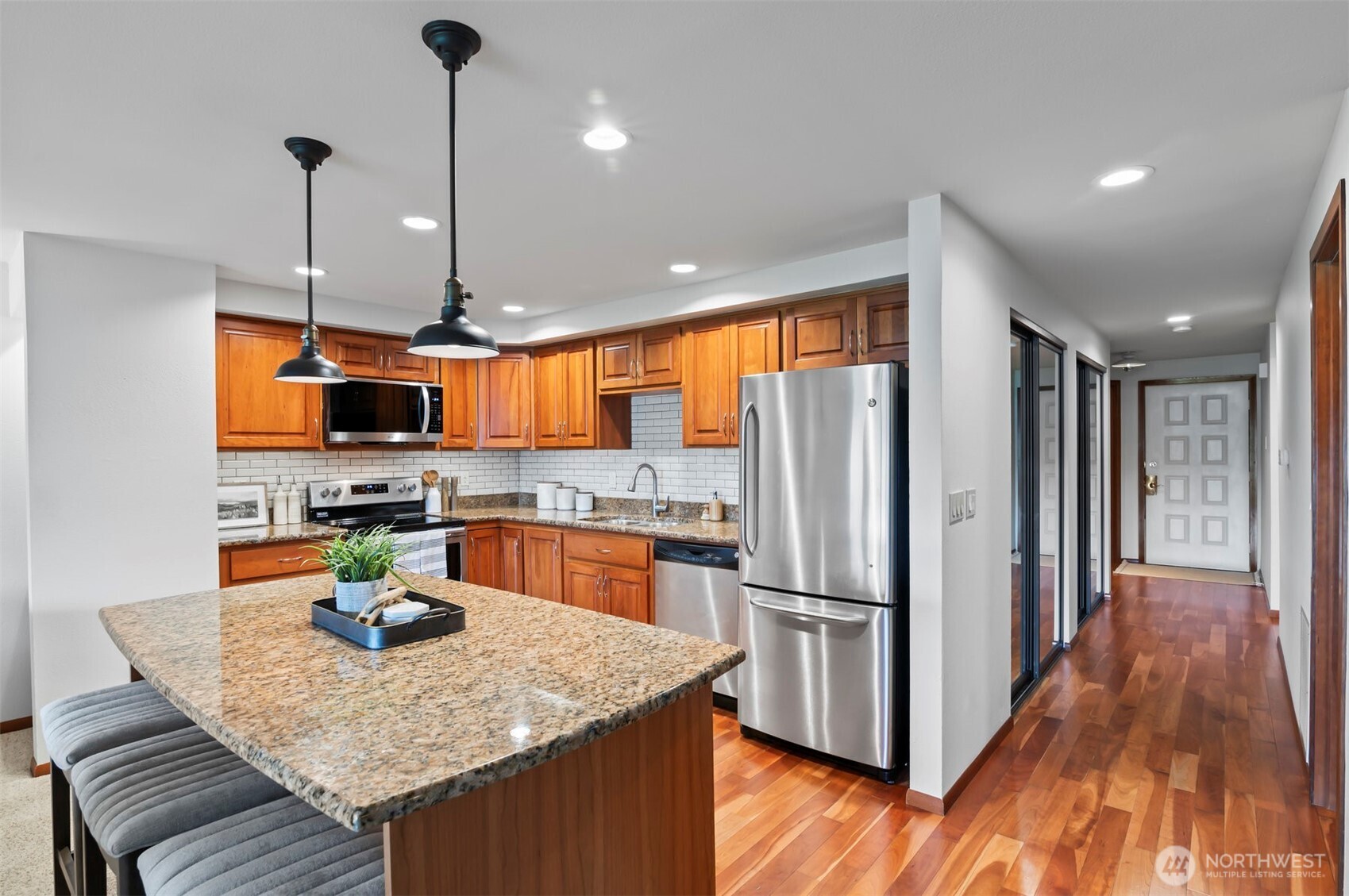 16925 Inglewood Road NE B-103