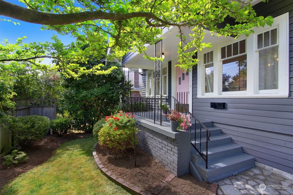 Photo of 108 NW 75th Street, Seattle, WA 98117 (MLS # 2269928)