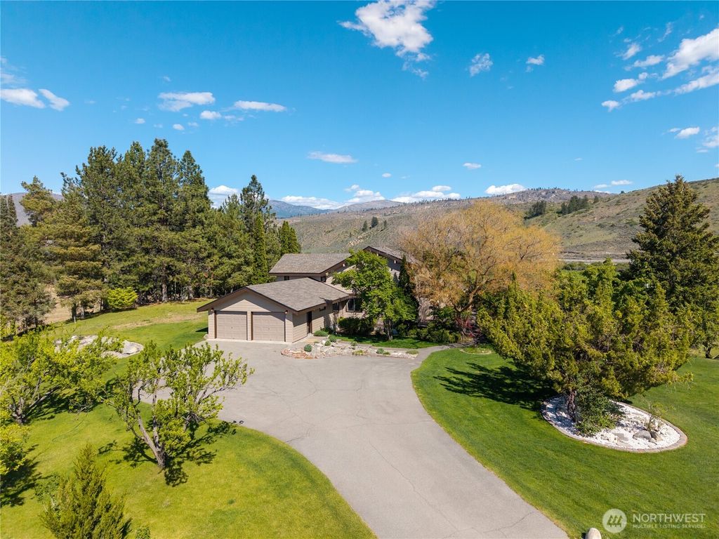 Photo of 13 Parkway St ST, Omak, WA 98841 (MLS # 2519784)