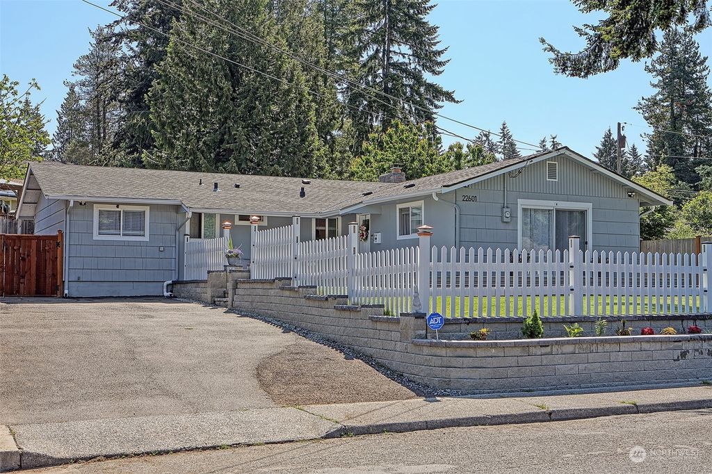 Photo of 22601 60th Avenue W, Mountlake Terrace, WA 98043 (MLS # 2077352)