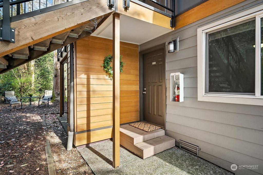 Photo of 10826 NE 148th Lane #H101, Bothell, WA 98011 (MLS # 2206901)