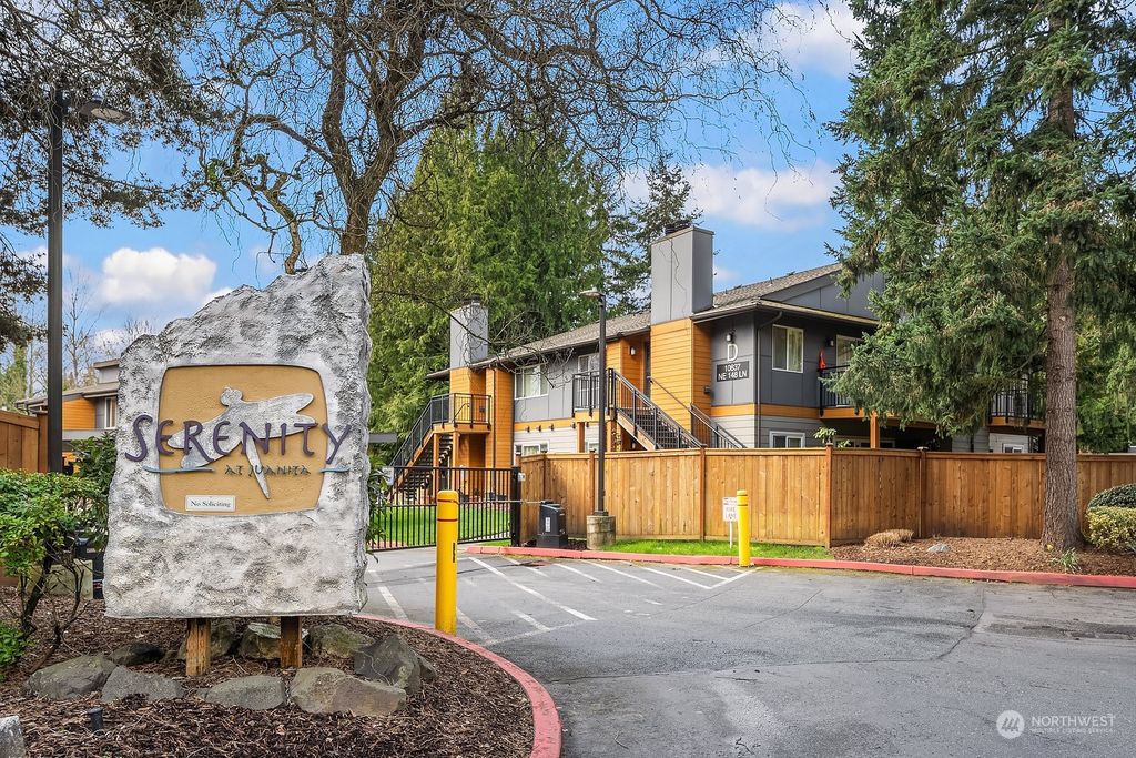 Photo of 10826 NE 148th Lane #H101, Bothell, WA 98011 (MLS # 2206901)