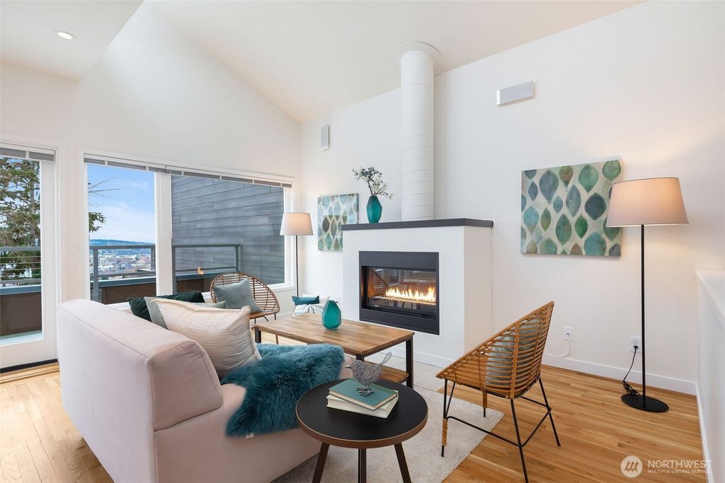 Photo of 101 NW 58th Street #14, Seattle, WA 98107 (MLS # 2341160)