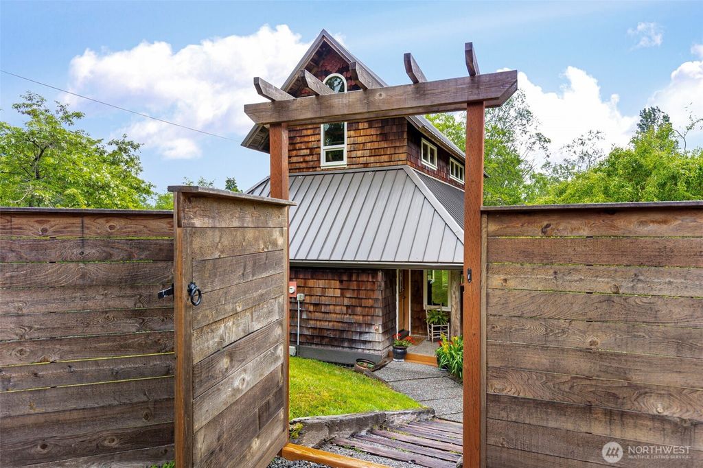 Photo of 4710 New Sweden Avenue NE, Bainbridge Island, WA 98110 (MLS # 2530664)