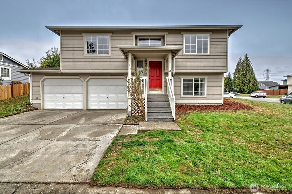 Photo of 721 89th Avenue SE, Lake Stevens, WA 98258 (MLS # 2573796)