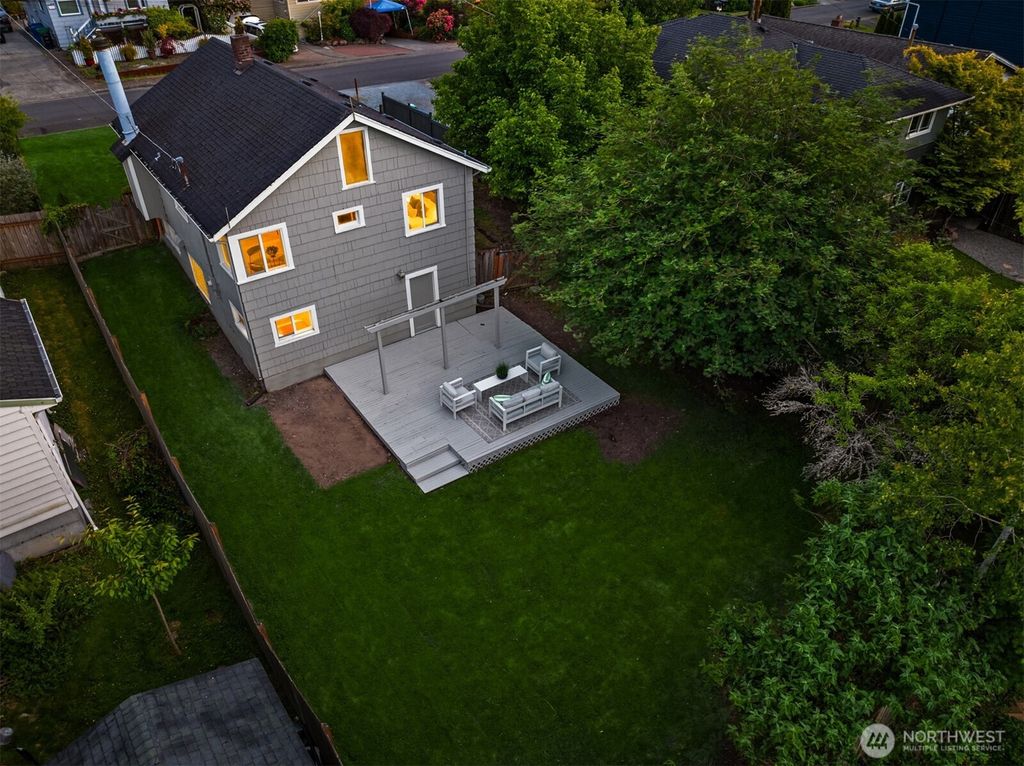 Photo of 312 NW 88th Street, Seattle, WA 98117 (MLS # 2559901)
