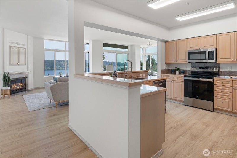 15020 Bothell Way NE 605