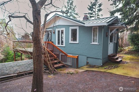 Photo of 24310 47th Avenue SW, Vashon, WA 98070 (MLS # 2477592)