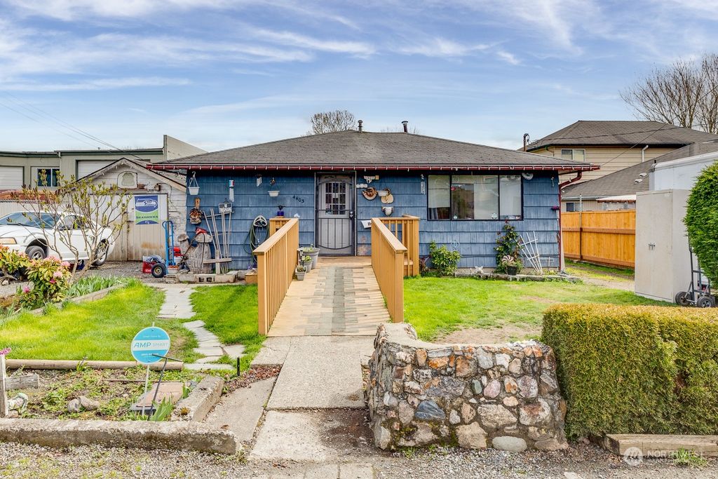 Photo of 4403 S 3rd Avenue, Everett, WA 98203 (MLS # 2057597)