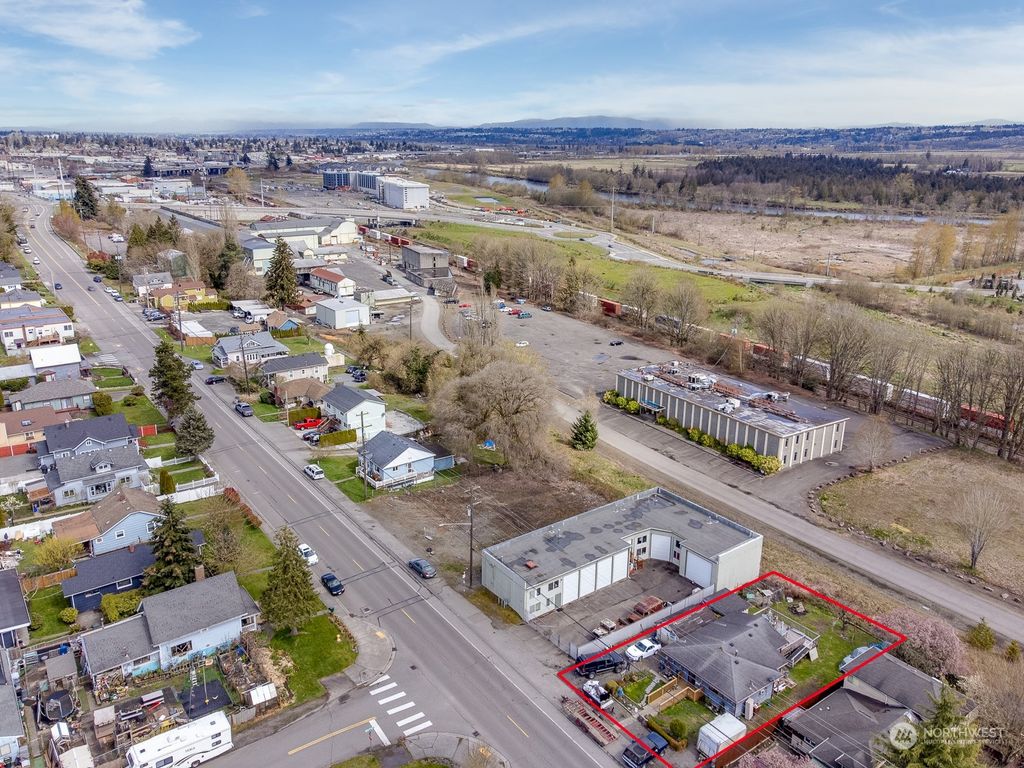 Photo of 4403 S 3rd Avenue, Everett, WA 98203 (MLS # 2057597)