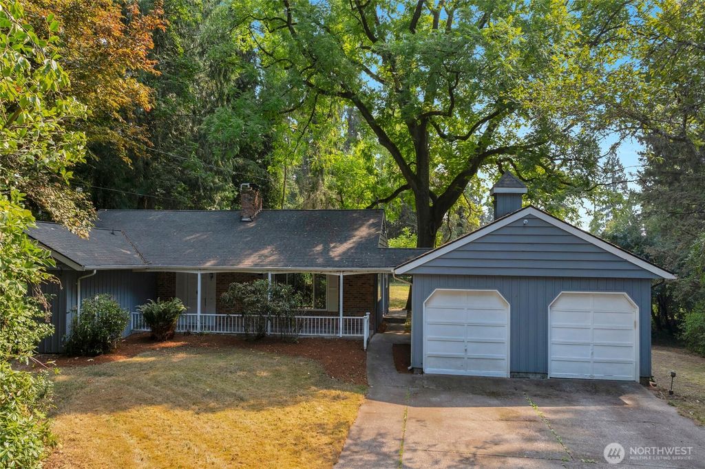 Photo of 19331 37th Avenue NE, Lake Forest Park, WA 98155 (MLS # 2422737)