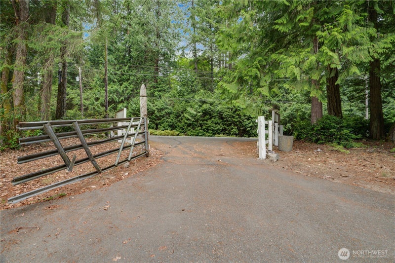 6217 Key Peninsula Highway NW