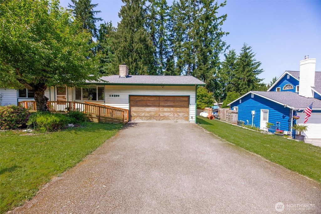 Photo of 10209 38th Place SE, Lake Stevens, WA 98258 (MLS # 2386876)