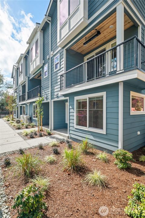 Photo of 14424 Madison Way #G2, Lynnwood, WA 98087 (MLS # 2439679)