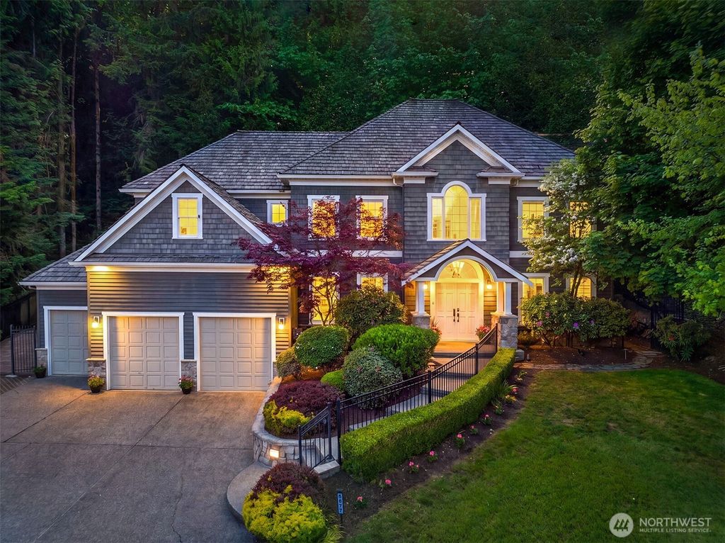 Photo of 5677 193rd Place SE, Issaquah, WA 98027 (MLS # 2516416)
