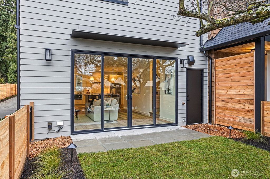 Photo of 32 6th Street S #B, Kirkland, WA 98033 (MLS # 2374623)