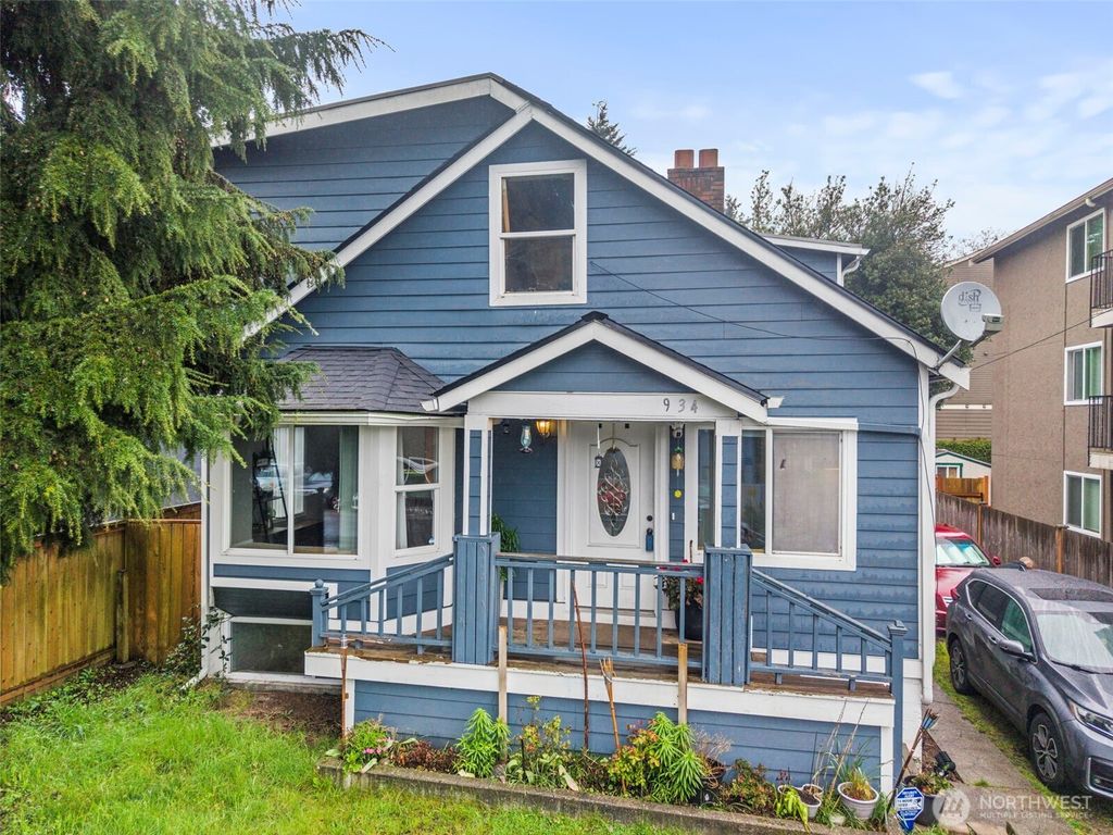 Photo of 934 N 100th Street, Seattle, WA 98133 (MLS # 2507212)