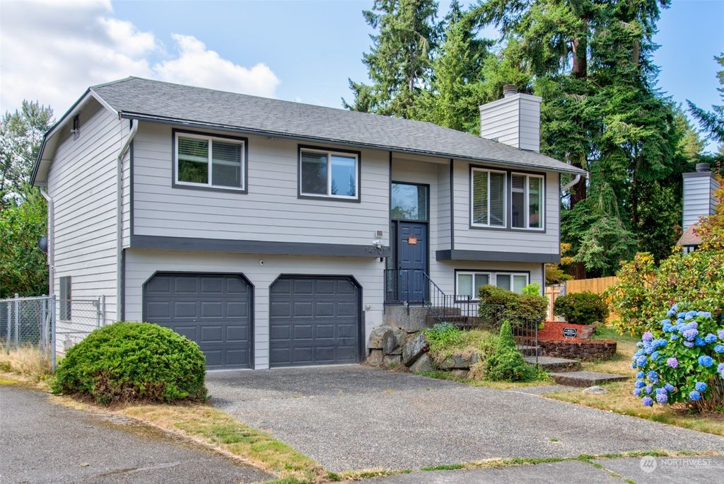 Photo of 14101 126th Place NE, Kirkland, WA 98034 (MLS # 2145389)