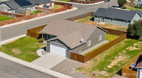 Photo of 101 E Kristen Avenue, Ellensburg, WA 98926 (MLS # 2417565)
