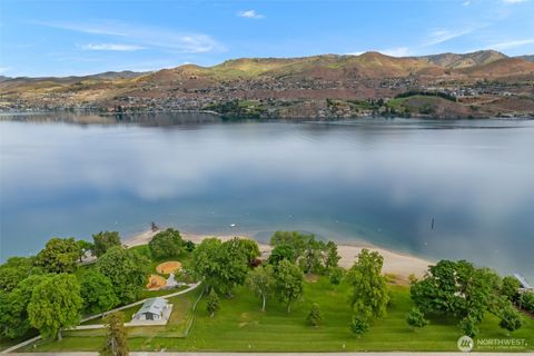 Photo of 113 E Center Street #A3, Chelan, WA 98816 (MLS # 2523887)