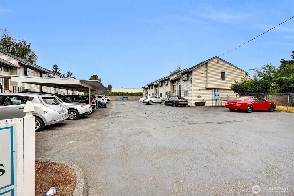 Photo of 1313 W James Street #9, Kent, WA 98032 (MLS # 2416903)