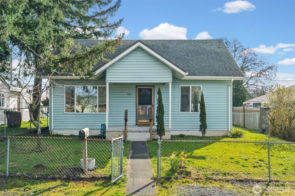 Photo of 4323 S Lawrence Street, Tacoma, WA 98409 (MLS # 2498582)