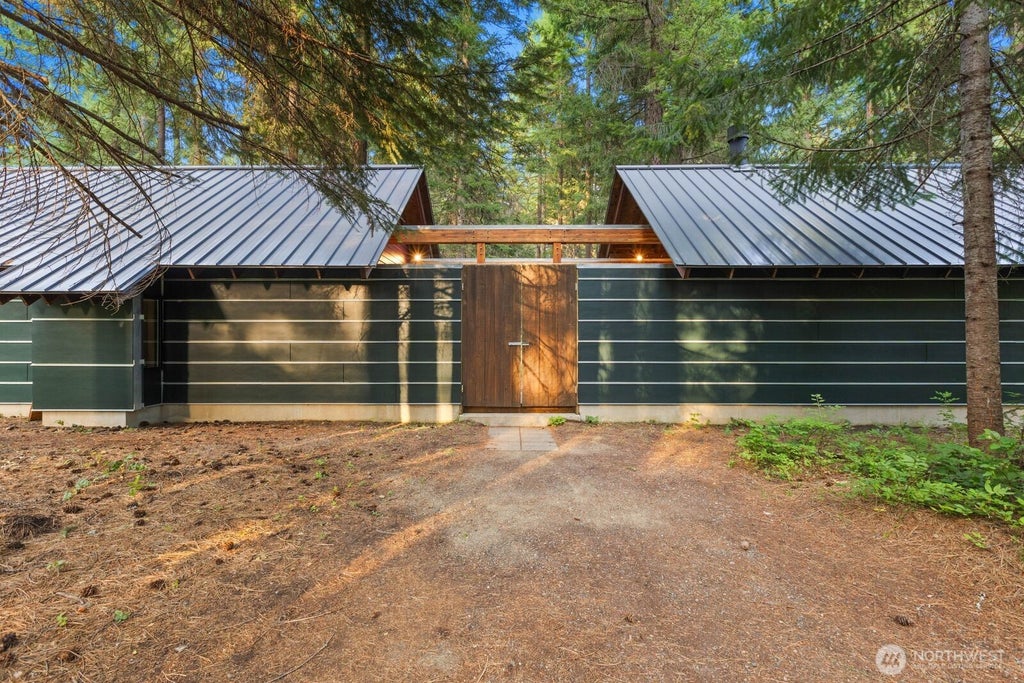 Photo of 361 Stone Ridge Drive, Cle Elum, WA 98922 (MLS # 2556993)