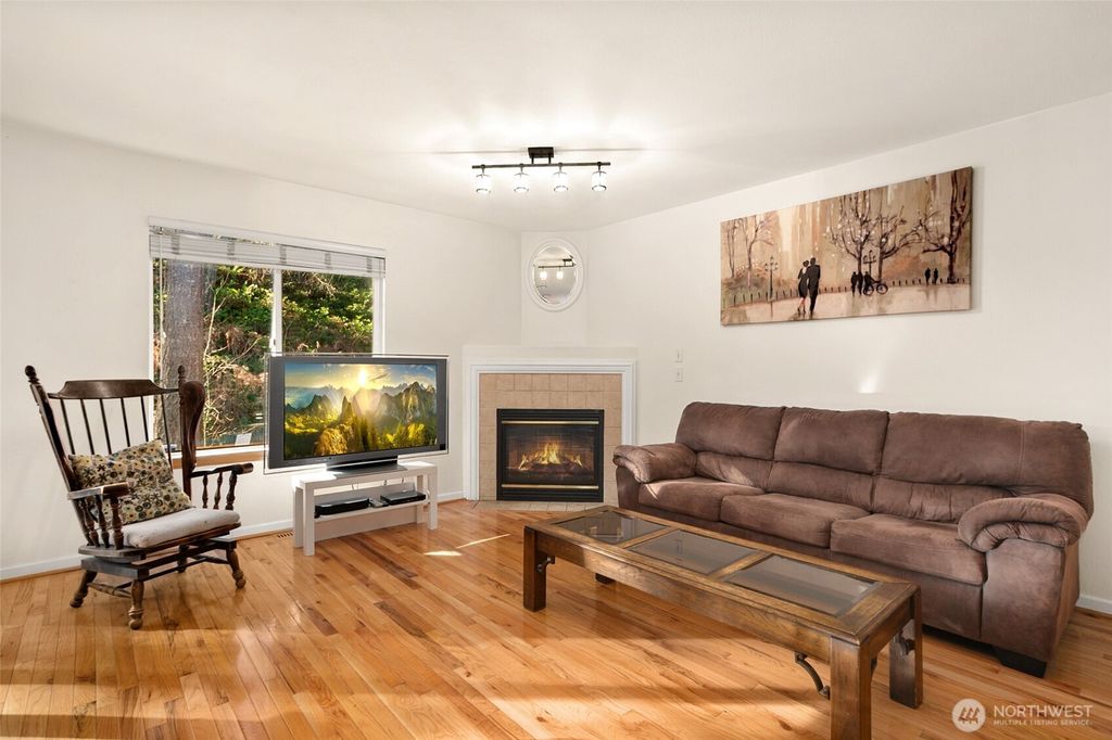 Photo of 22833 SE 241st Place, Maple Valley, WA 98038 (MLS # 2470610)