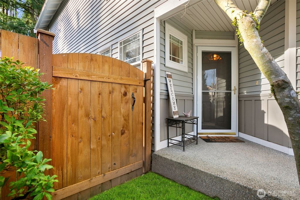 Photo of 22833 SE 241st Place, Maple Valley, WA 98038 (MLS # 2470610)