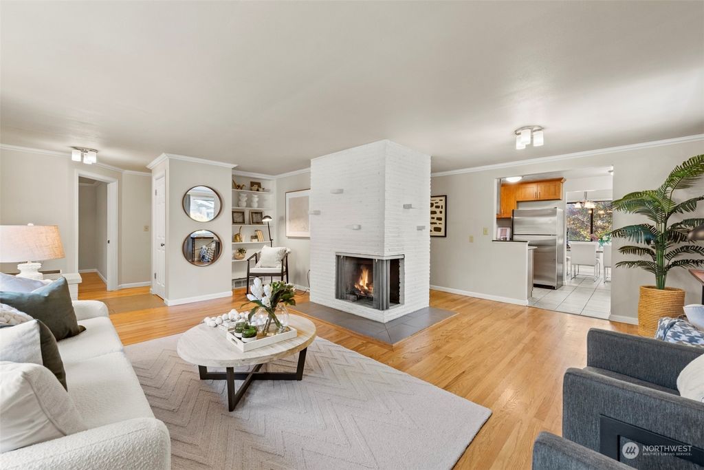 Photo of 18533 Meridian Avenue N, Shoreline, WA 98133 (MLS # 2305092)