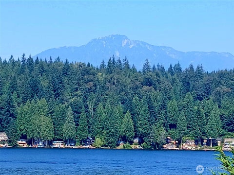 Photo of 425 W Shore Loop Road, Snohomish, WA 98290 (MLS # 2574184)