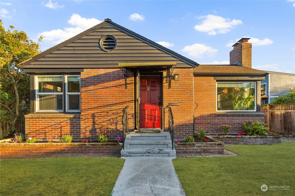 Photo of 2357 NW 85th Street, Seattle, WA 98117 (MLS # 2274540)