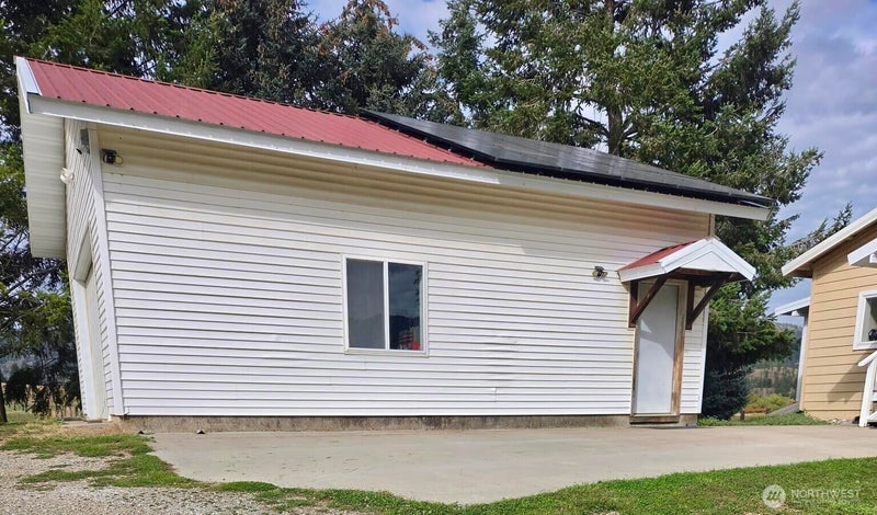 1723 W Blue Creek Road