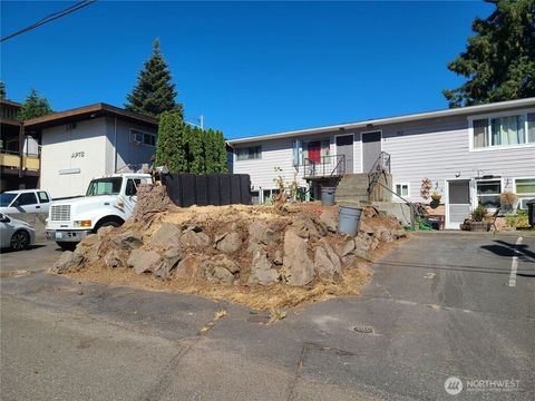 Photo of 912 Glennwood Avenue NE, Renton, WA 98056 (MLS # 2526238)