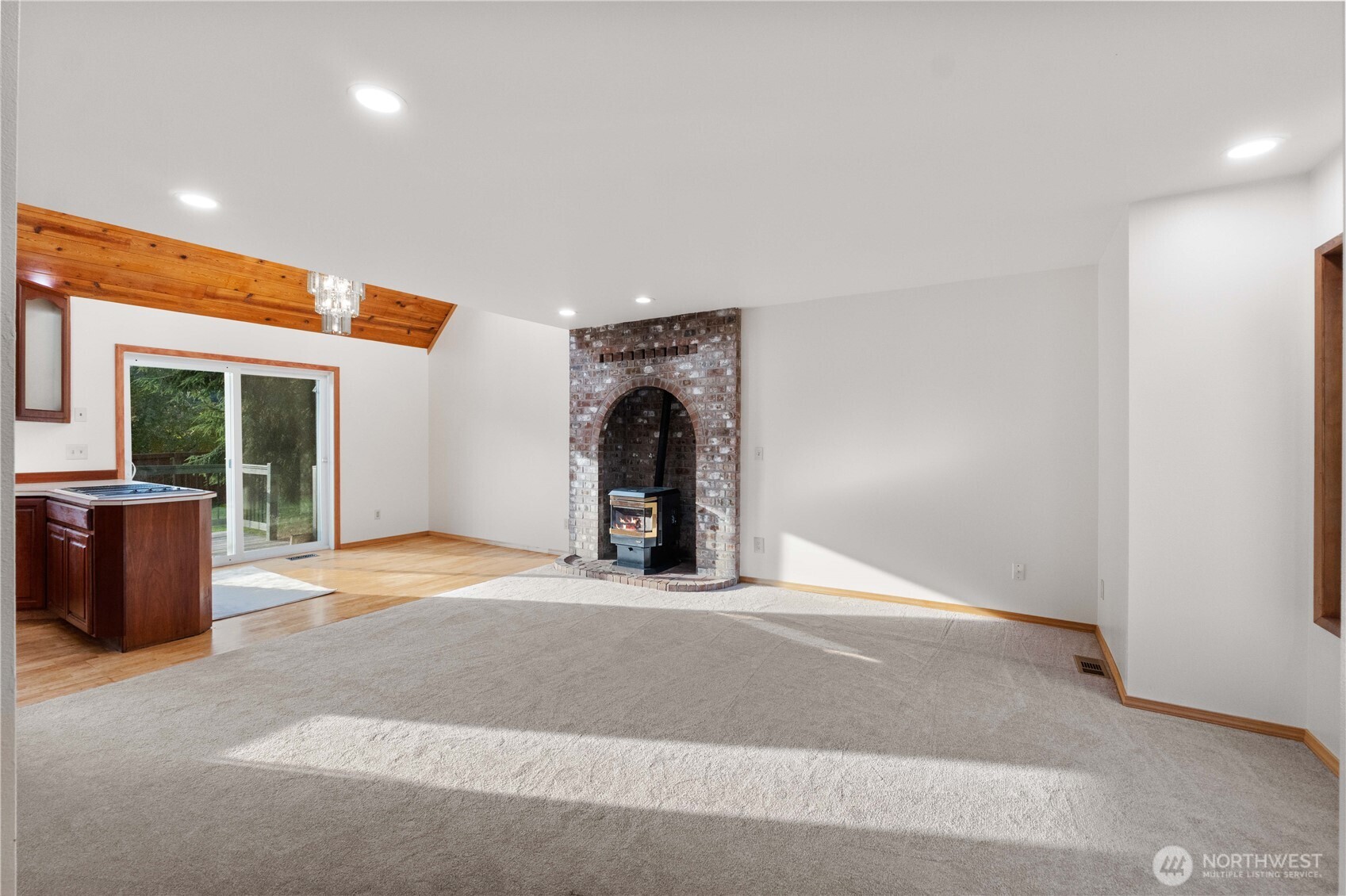 19513 6th Street Ct E 19511