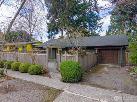 Photo of 8805 27th Avenue NE, Seattle, WA 98115 (MLS # 2490645)
