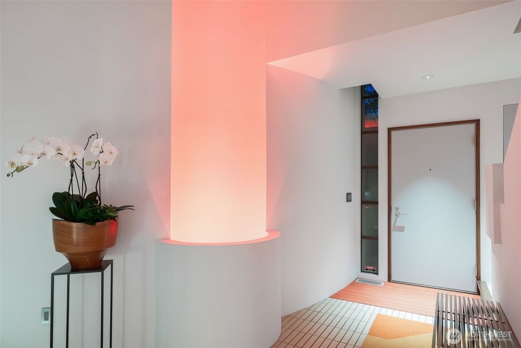 Photo of 420 34th Avenue, Seattle, WA 98122 (MLS # 2507864)