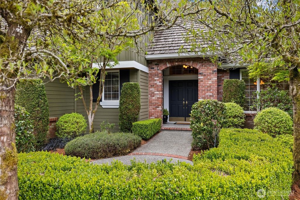 Photo of 15511 223rd Avenue NE, Woodinville, WA 98077 (MLS # 2387823)