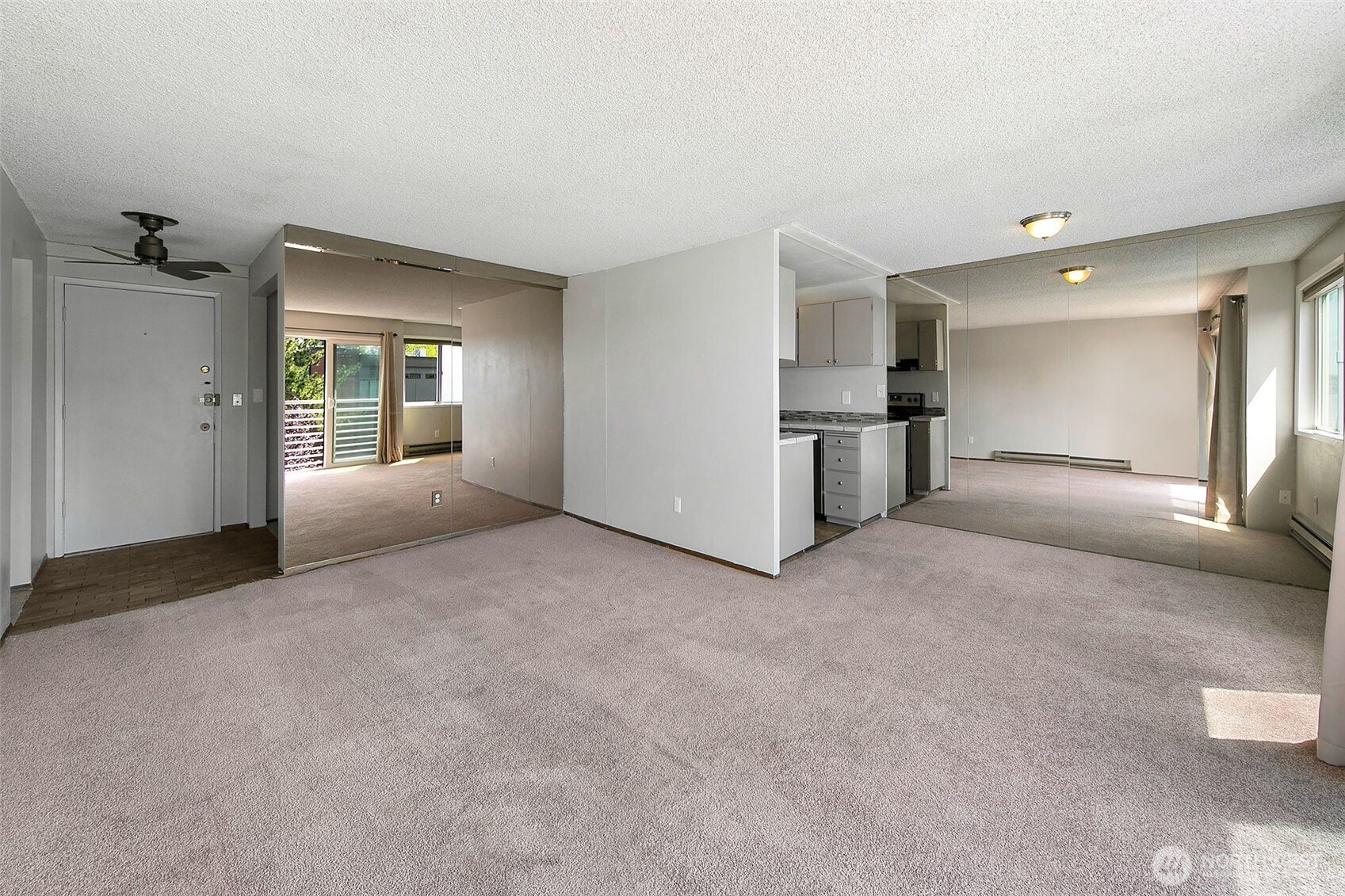 733 Lake Street S 305