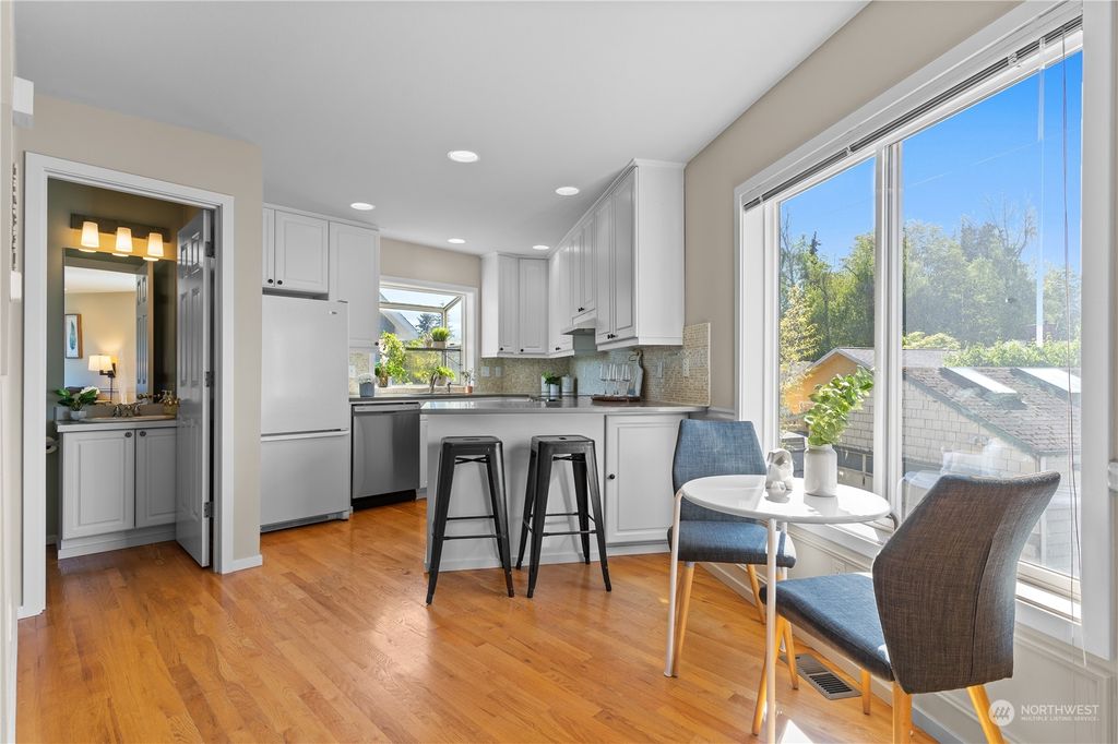 Photo of 7725 24th Avenue NE, Seattle, WA 98115 (MLS # 2237947)