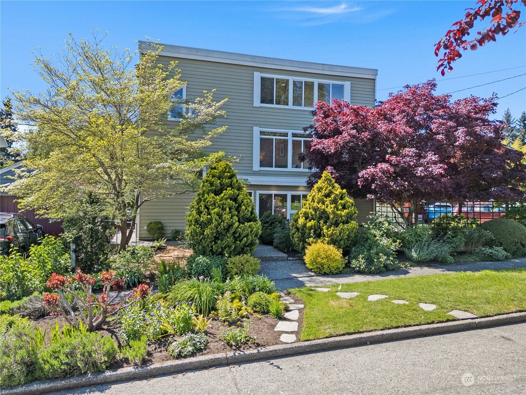 Photo of 7725 24th Avenue NE, Seattle, WA 98115 (MLS # 2237947)
