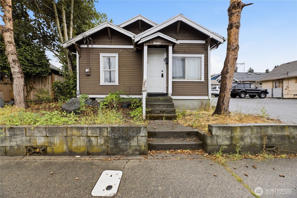 Photo of 1210 S Union Avenue, Tacoma, WA 98405 (MLS # 2556254)
