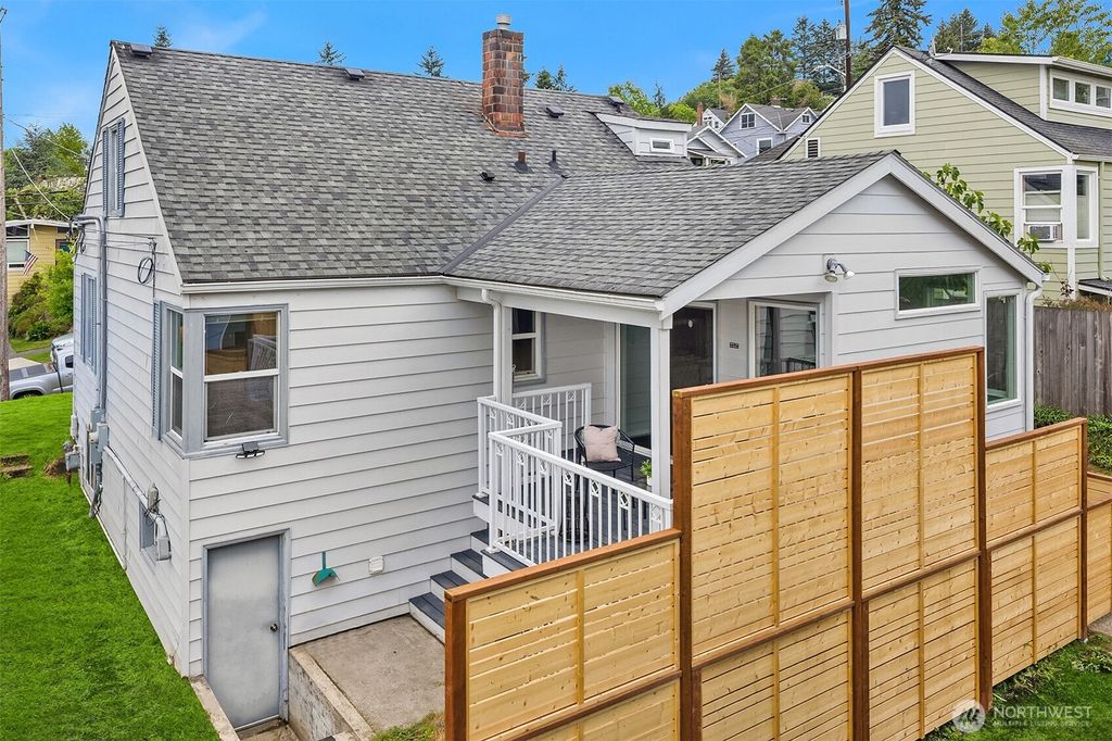 Photo of 347 NW 52nd Street, Seattle, WA 98107 (MLS # 2537165)