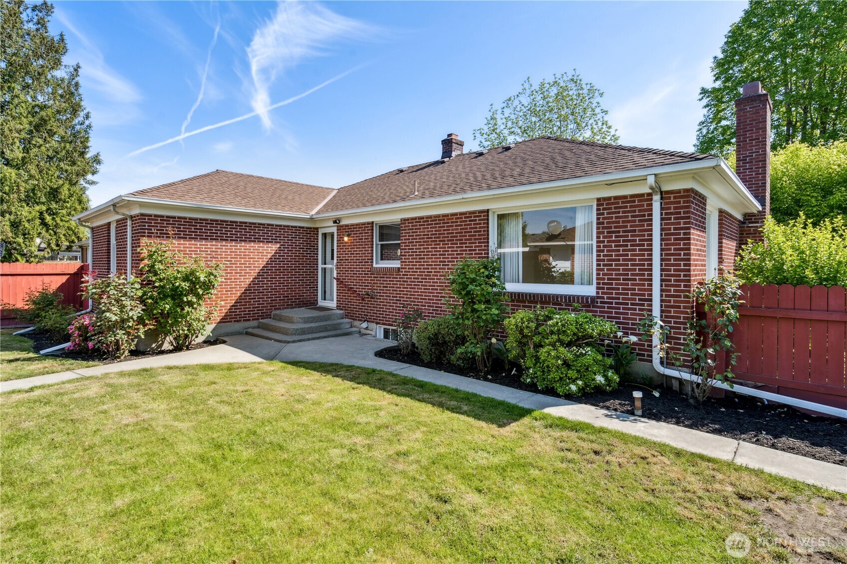 401 Pike Street NE
